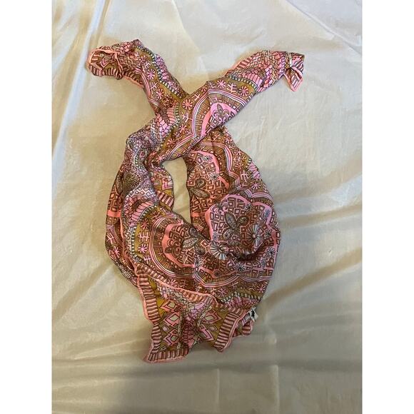 Vintage VERA Neumann Hand Rolled Silk Scarf ~ Abstract  ~ 31" x 31" - Picture 6 of 8